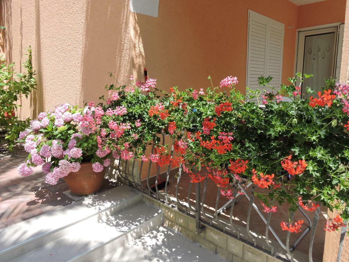 Neda Apartmani Mali Lošinj Zewnętrze zdjęcie